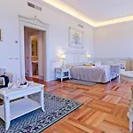 De Paris Otel 4*