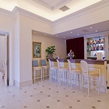 De Paris Санремо