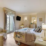 فندق دي باريس 4*