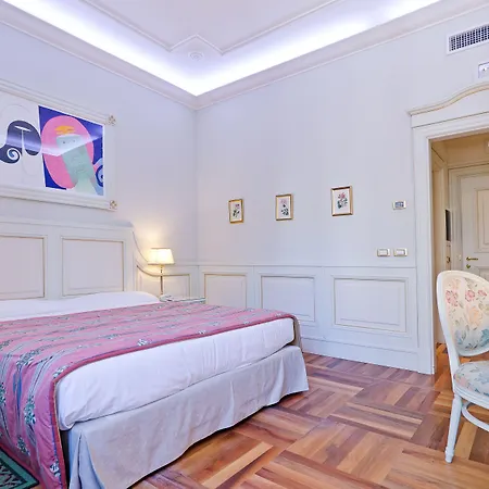 Otel De Paris 4*