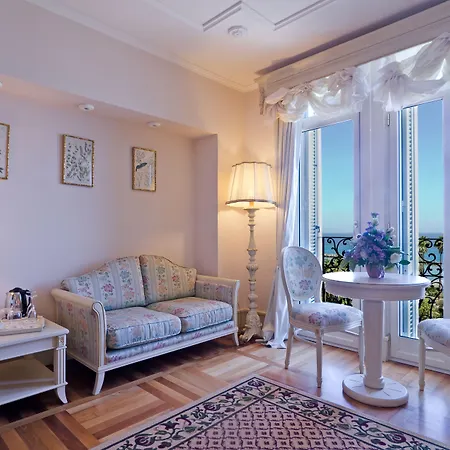 De Paris Otel 4*