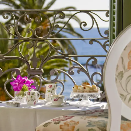 De Paris Hotel 4*