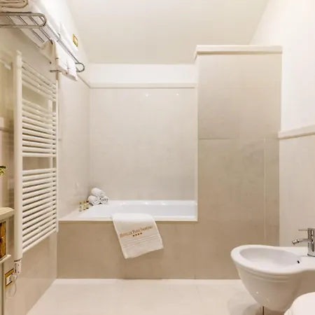De Paris Otel Sanremo