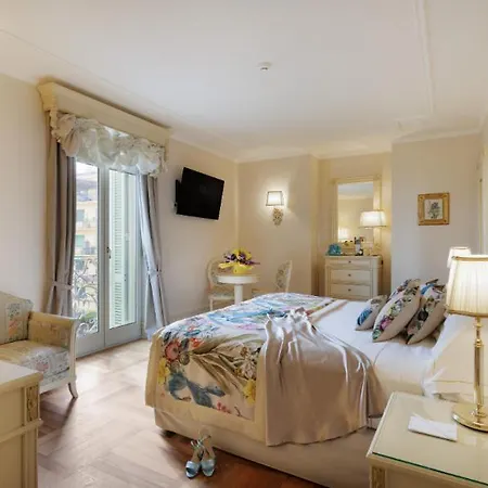 Otel De Paris 4*