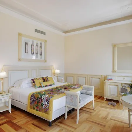 De Paris Otel Sanremo