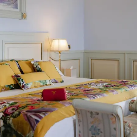 Otel De Paris 4*