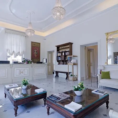 Otel De Paris